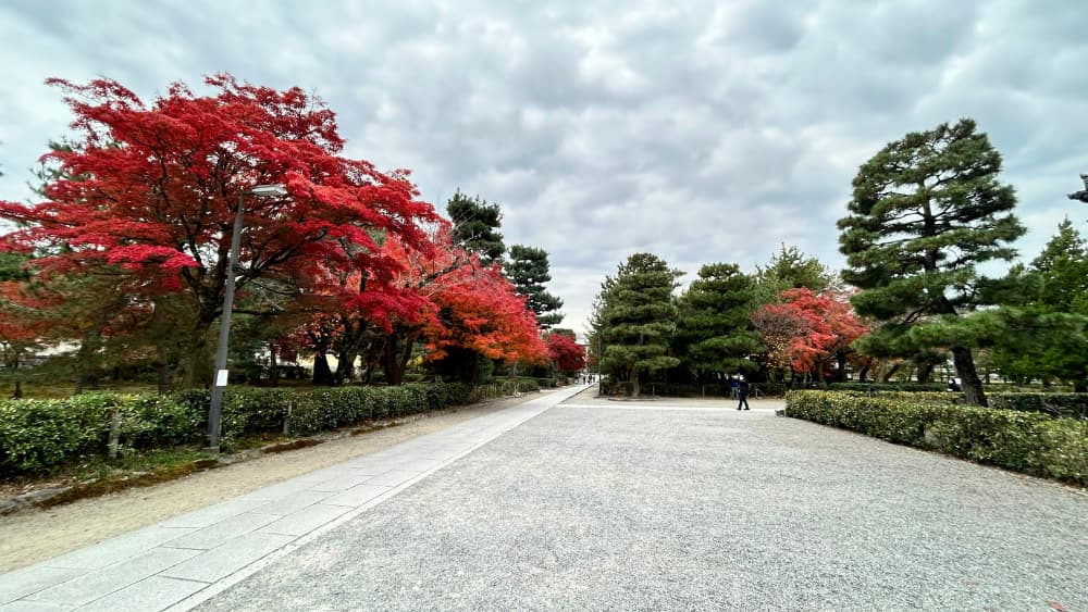 建仁寺の広々とした境内